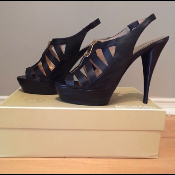 Michael Kors Heels - Picture 2 of 4